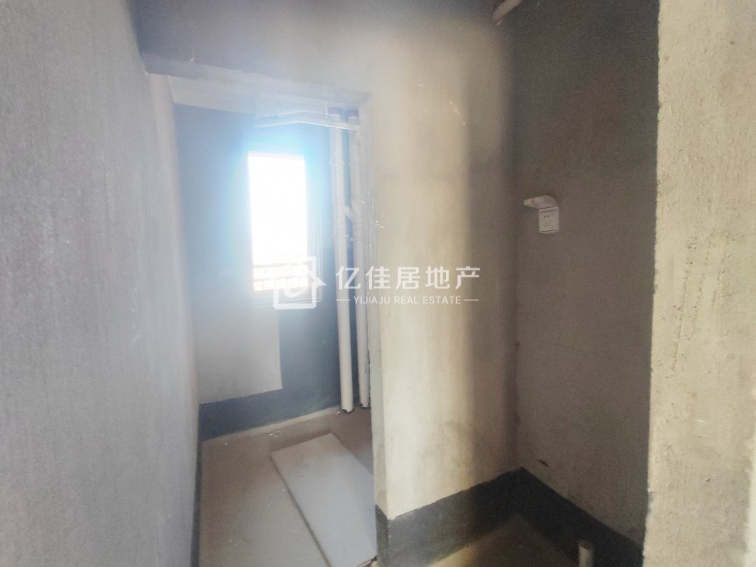 万汇城,南北通透边户采光好!一梯一户10