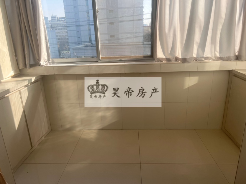 和顺小区,西村十字。好楼层可拎包入住。2