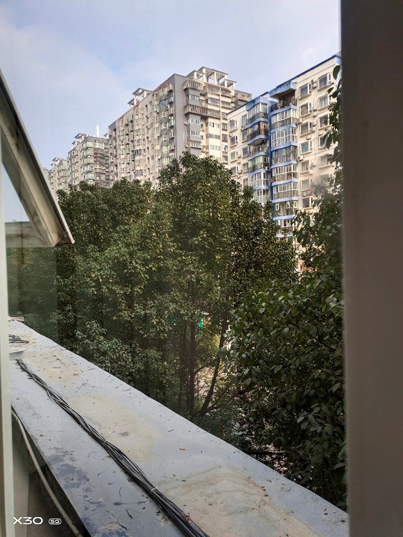 置信城,各自付税,看房方便,房主急售置信城精装4室2厅3卫1阳台11