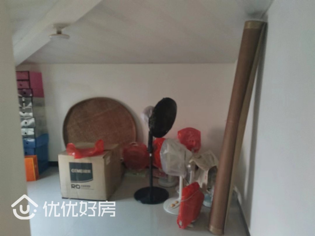冠建小区,冠建双好超市后面蔬州园别墅,业主急售4