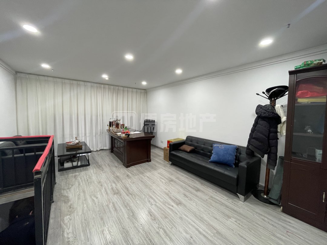 碧桂园,碧桂园精装沿街商铺,带装修带家具2