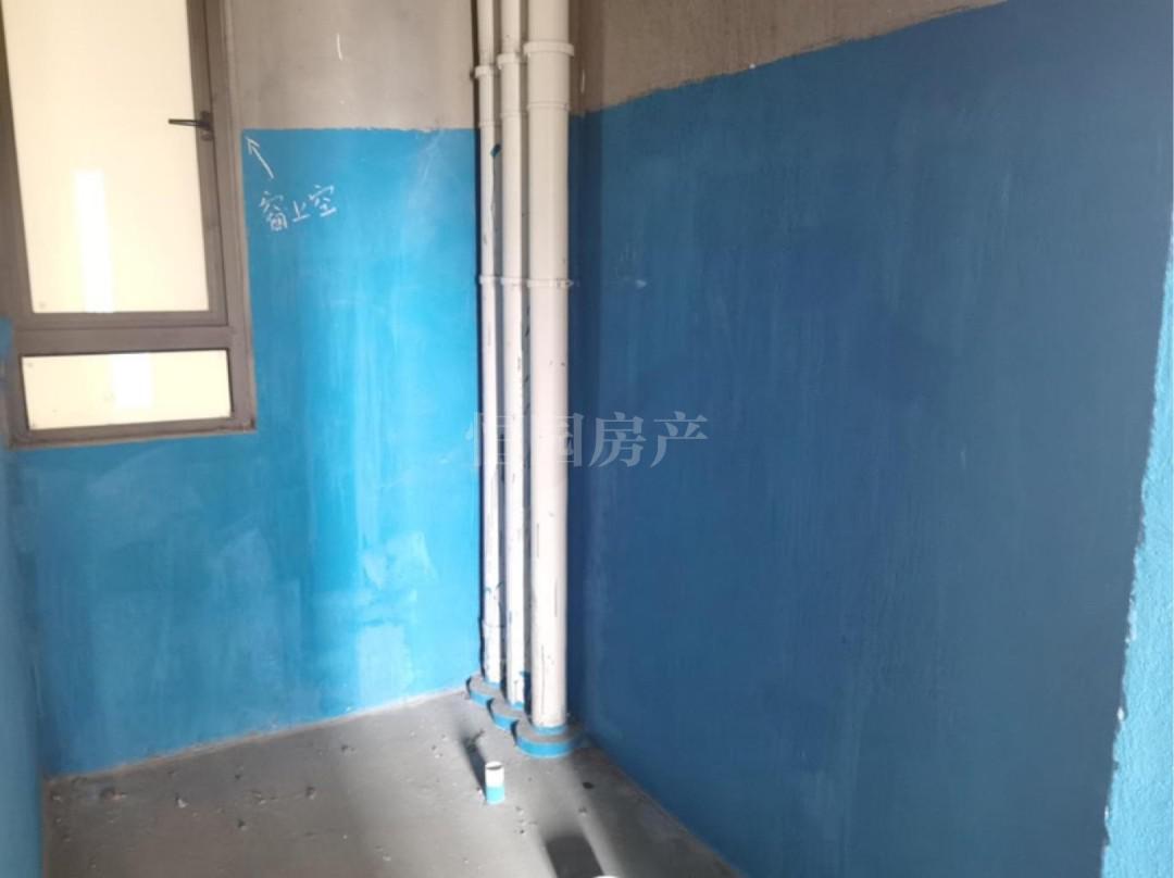 汴河小镇一期和丰苑,9月份满两年 钥匙在恒大北门远大7