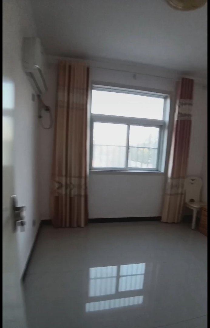 金桂苑小区,精装3室2厅1卫1阳台急售,是您找家的不二之选3