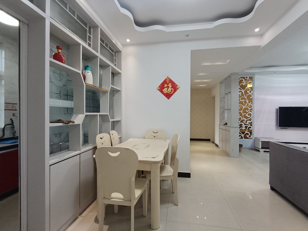 金桂苑小区,精装3室2厅1卫1阳台急售,是您找家的不二之选8