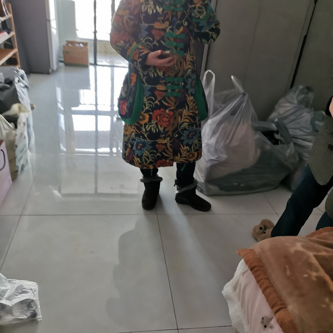 伟业广场,精装1室1厅1卫1阳台真漂亮,错层设计真时尚!6