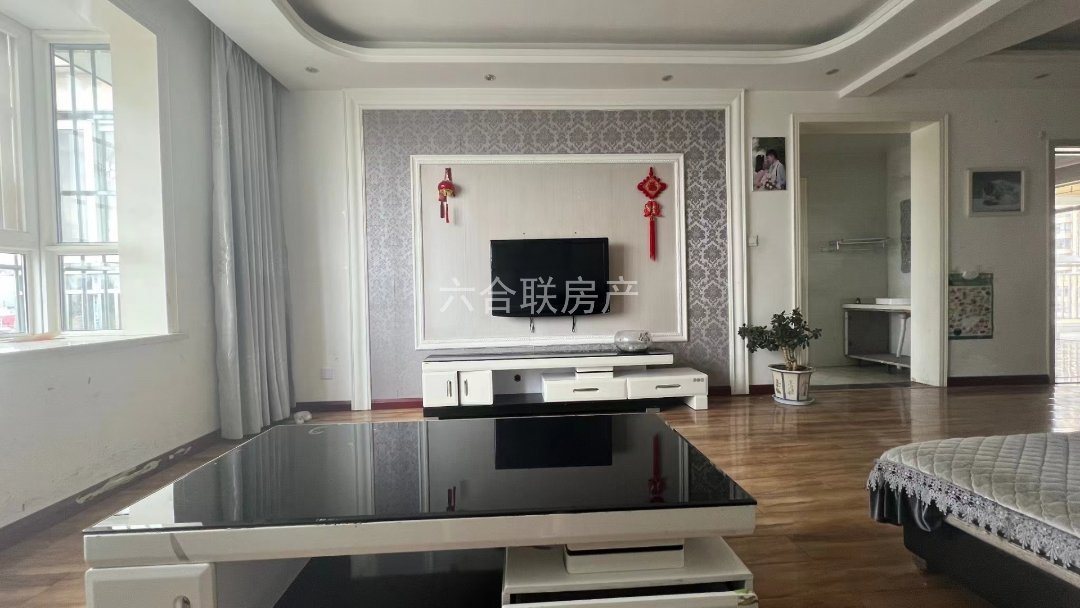 国泰翠园名居,骨科医院附近2室2厅可拎包入住的中层电梯房诚心出售1