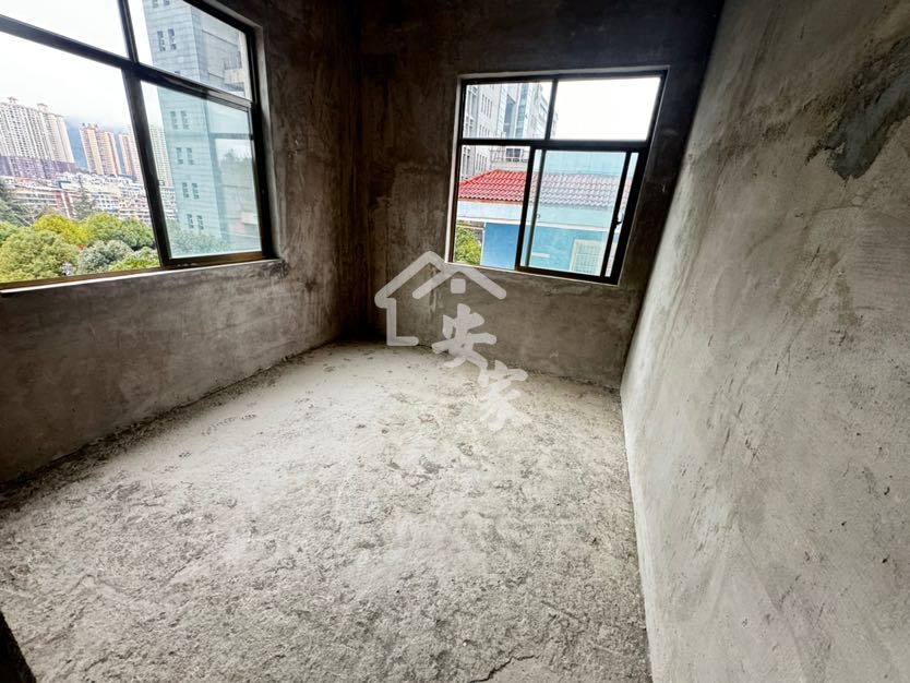 锦绣龙鼎公寓,成熟地段公寓两室一厅一厨一卫5