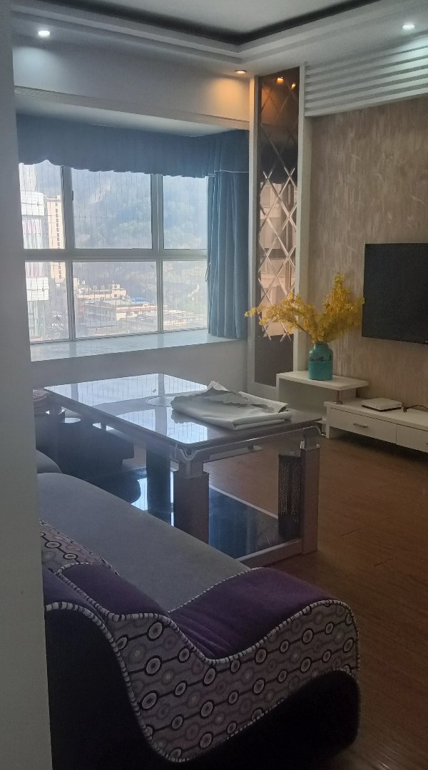荣兴大厦,荣兴大厦,三室一厅,家电家具齐全3