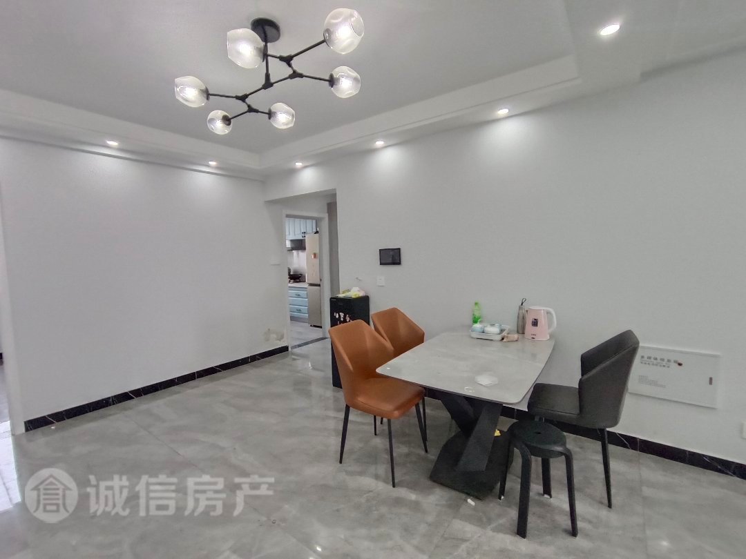 CBD万达广场,精装三室两厅一卫(主卧卫生间打了做衣帽柜)4