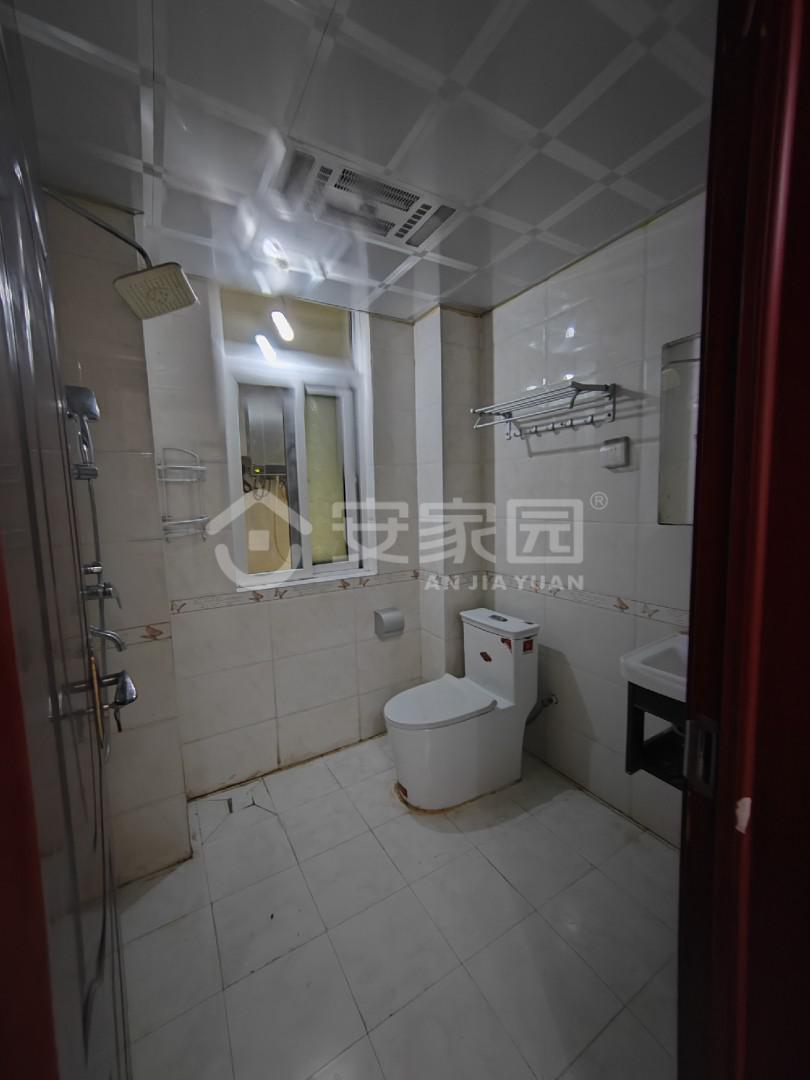 一品江山,一品江山一期精装两室全南户型,可按揭3