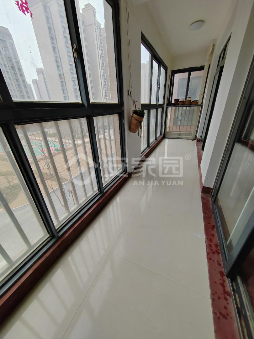 一品江山,一品江山一期精装两室全南户型,可按揭6