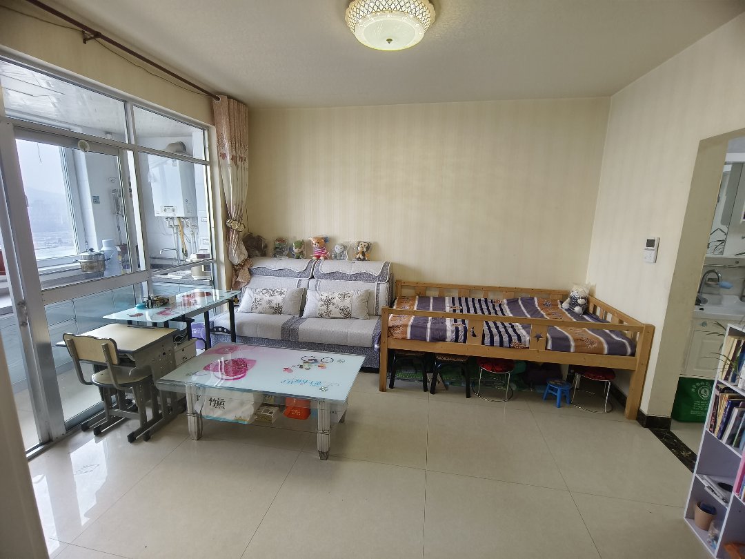 融城假日阳光,融城假日阳光电梯房简装修1室1厅分户采暖价格26万可以贷款12