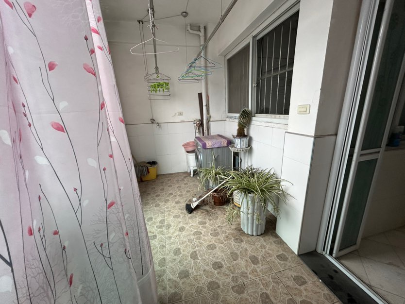 祥安购物广场,祥安购物广场 正南向电梯中高层采光好前无摭挡关门售2