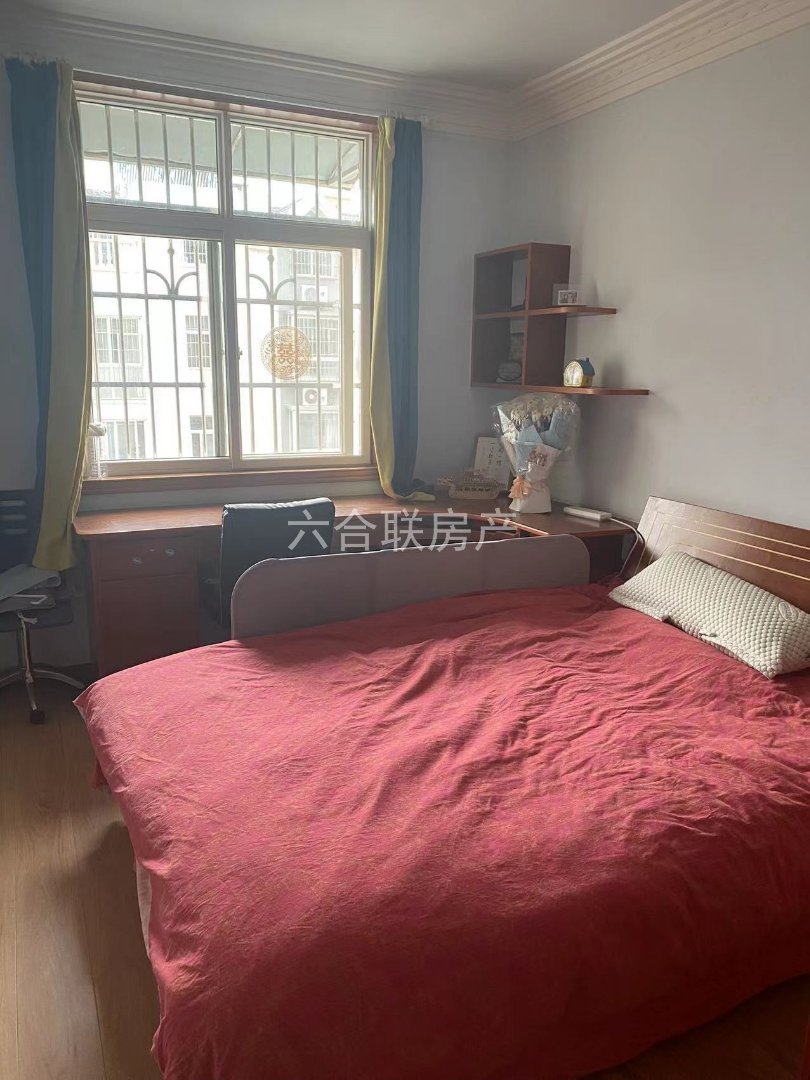 紫荆园,紫荊园3室2厅2卫精装房可拎包入住,现出售6