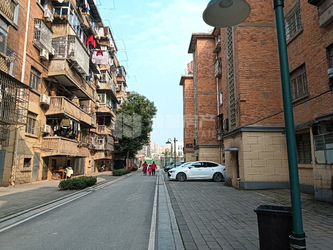 洪都九区,洪都九区,大型社区,阳光充足,普通16