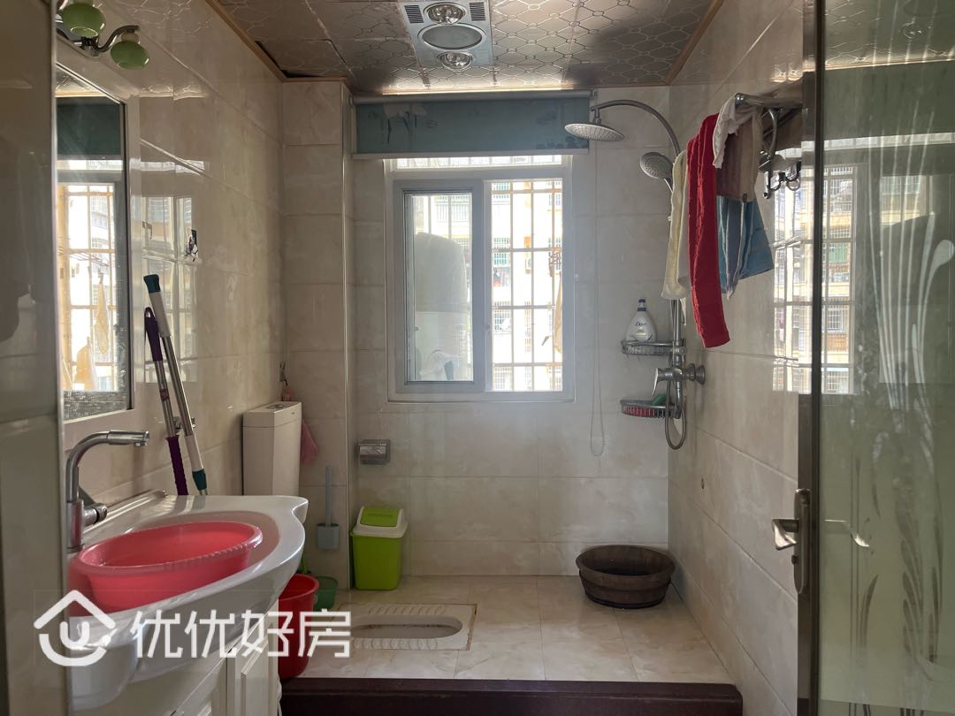 杰汇华庭,电梯好楼层,入住时间短5