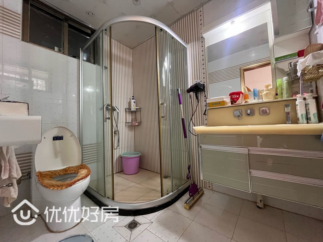 鸿业小区,鸿业小区别墅群 城中心的别墅 地段佳 空气好2