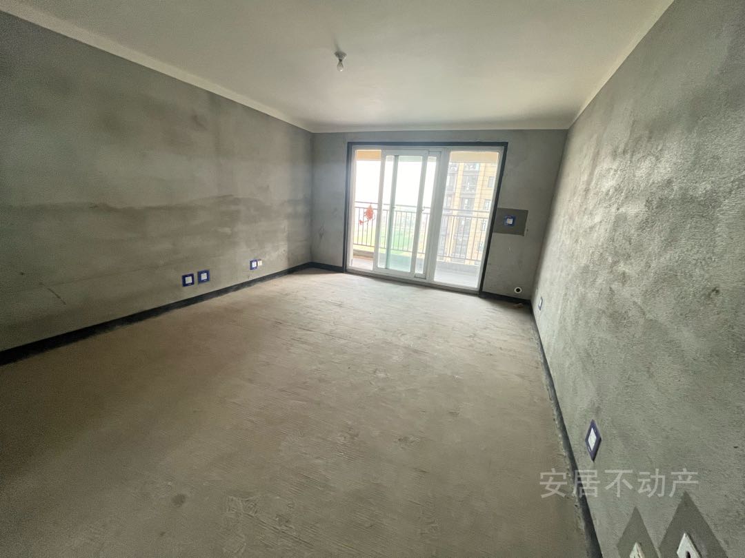 建业公园里,公园里毛坯大四室白菜价6