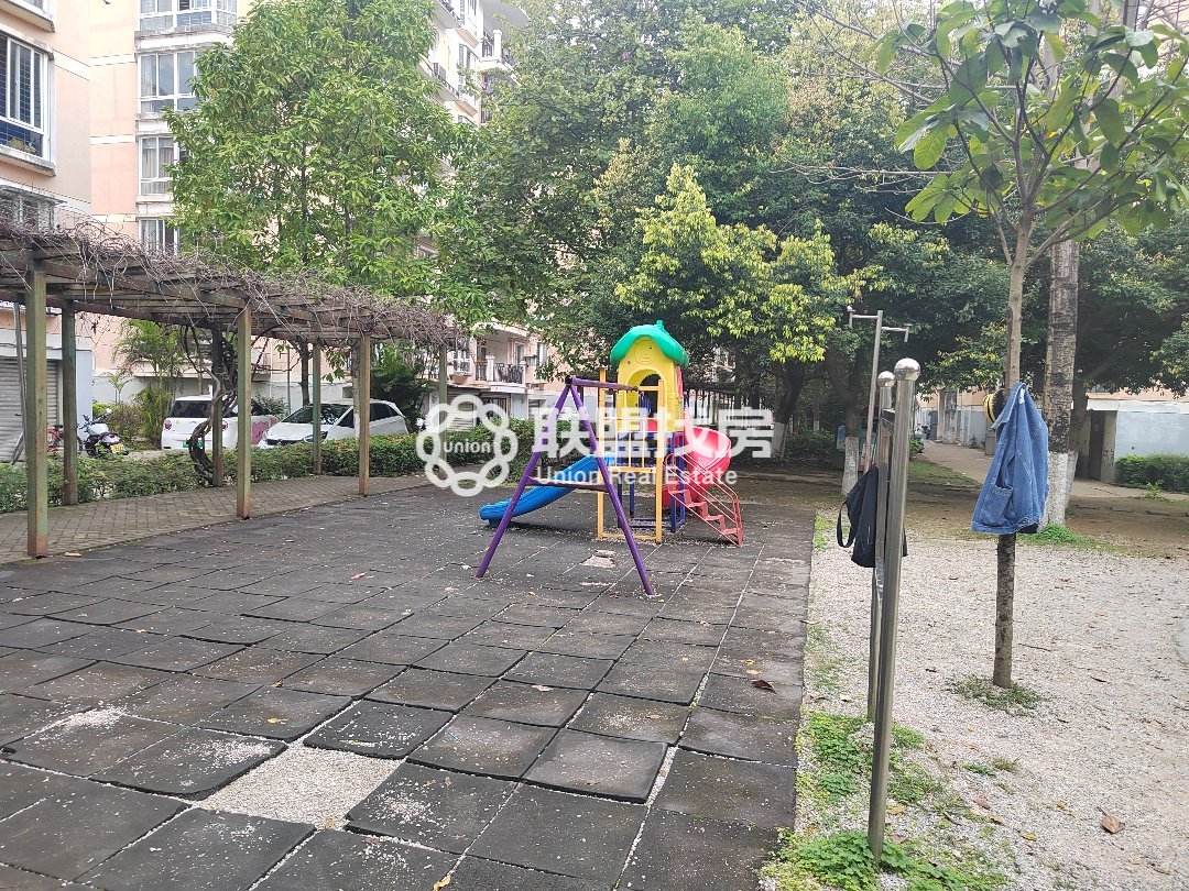 湖畔人家,东湖公园,湖畔人家!带露台。临近东湖公园!环境舒适!!17