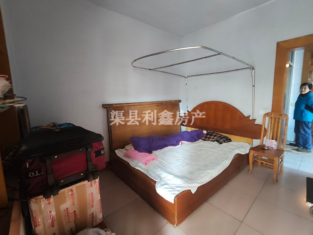 玉泉楼,经典3室2厅2卫1阳台户全明普通两证齐全9