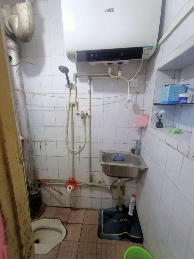 105街坊,105街坊 两室一厅,1楼带30㎡院子,空置 有钥匙4