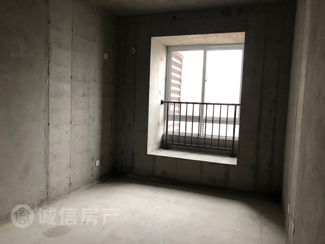 河景花园安置区,楼层好,房东急售,价格可谈1