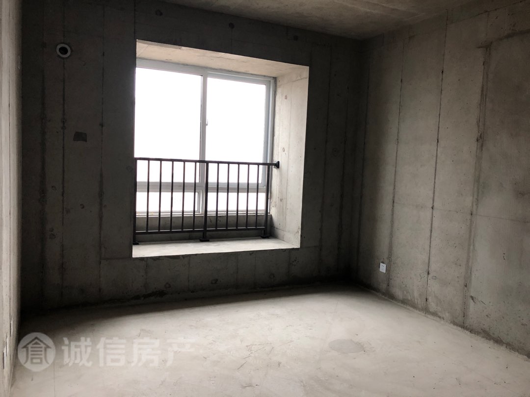 河景花园安置区,楼层好,房东急售,价格可谈2