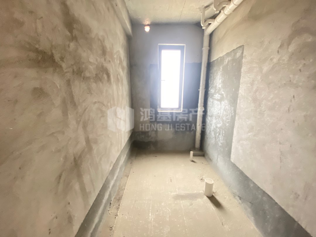 中航瑶湖郡鲲鹏邸,户型好,位置好,房东诚心出售5