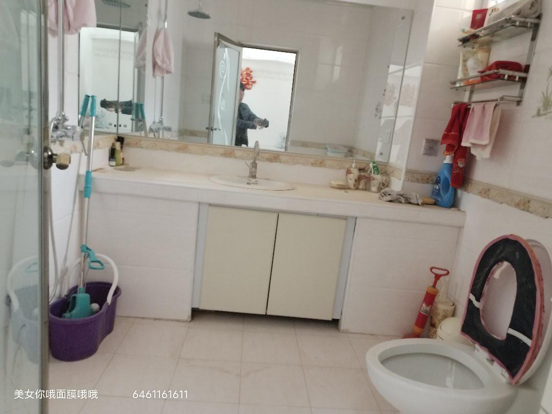 27区馨河苑,27区馨河苑精装,面积178㎡ 复试 带车库3