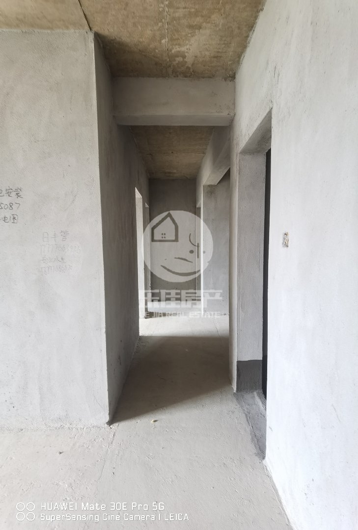 云天城幸福里,幸福里现房送车位,近学校,直接装修,市中心10