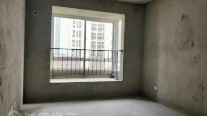 经典河景花园安置区3室2厅1卫1阳台!诚意出售!