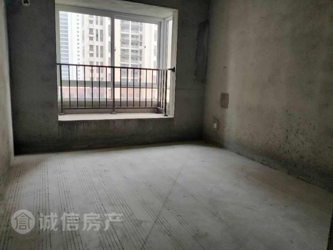 河景花园安置区,河景花园安置区周边配套完善,毛坯房欢迎品鉴!8