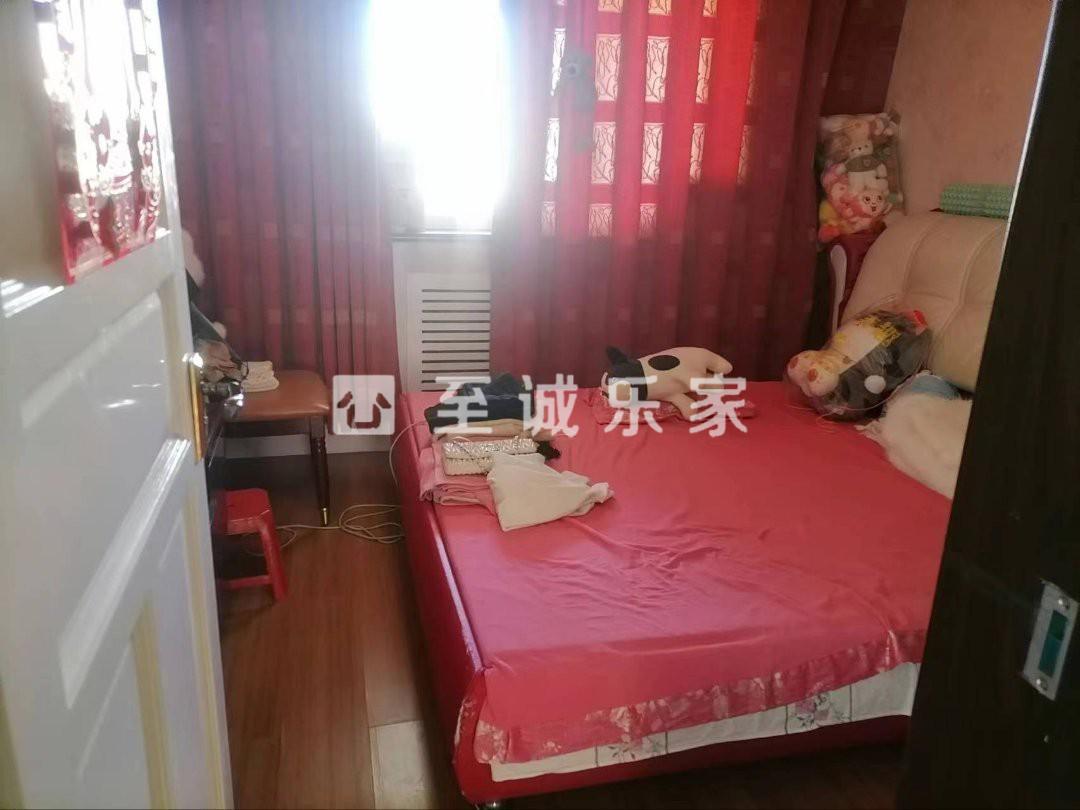 朝阳小区,朝阳小区156平三室两厅一厨两卫5楼家具家电齐全4