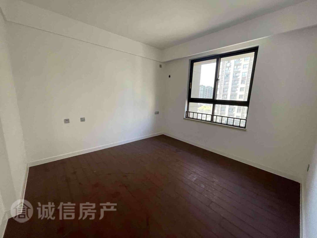 御璟兰庭,精装未住,满两年,无抵押密码看房2