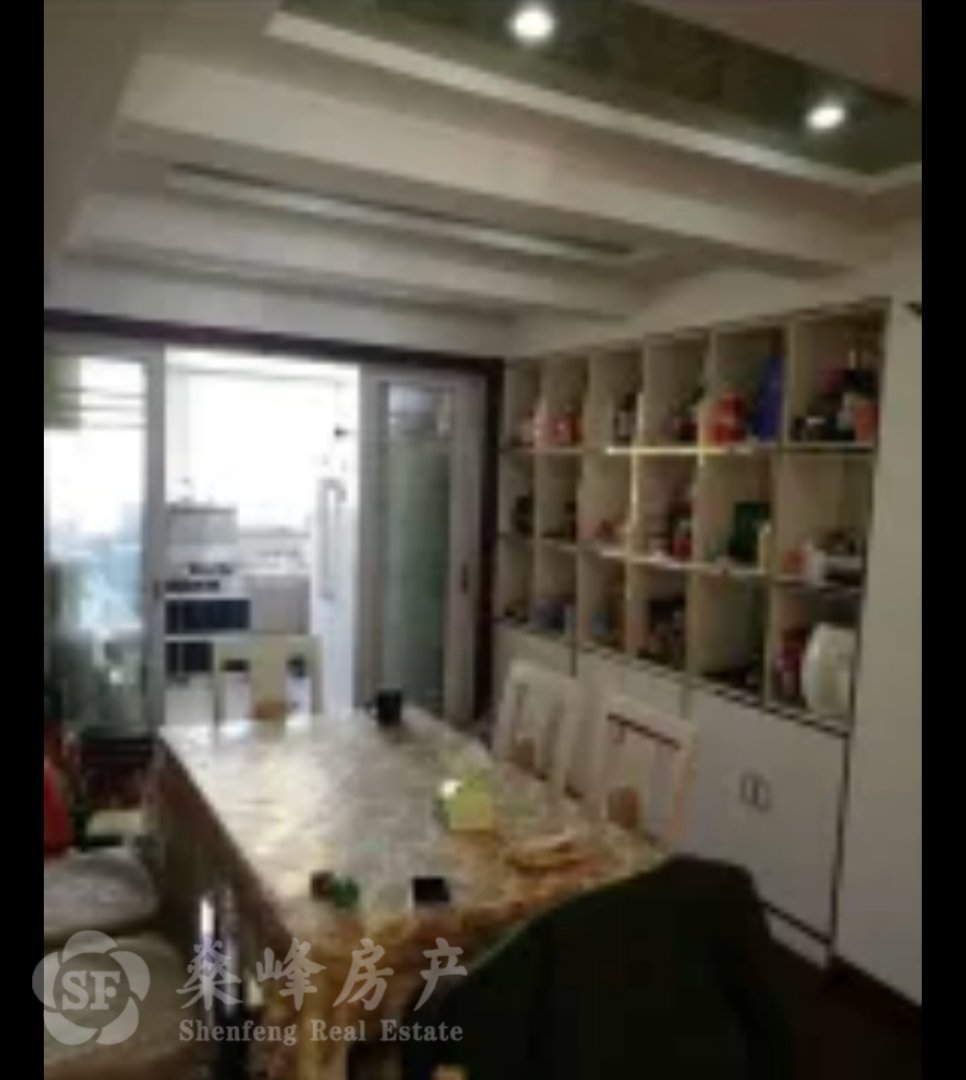东晖花园,精品好房,东晖花园3室2厅2卫2阳台,房主急售4