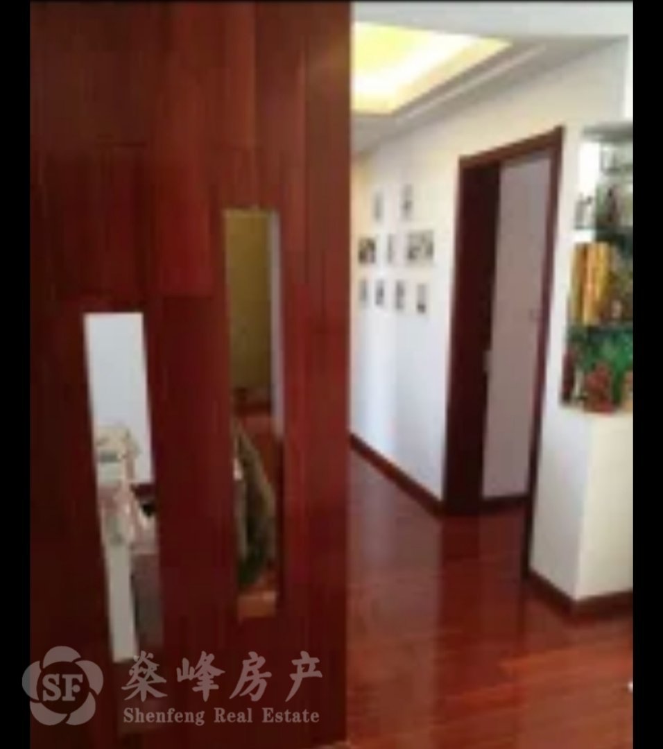 东晖花园,精品好房,东晖花园3室2厅2卫2阳台,房主急售2