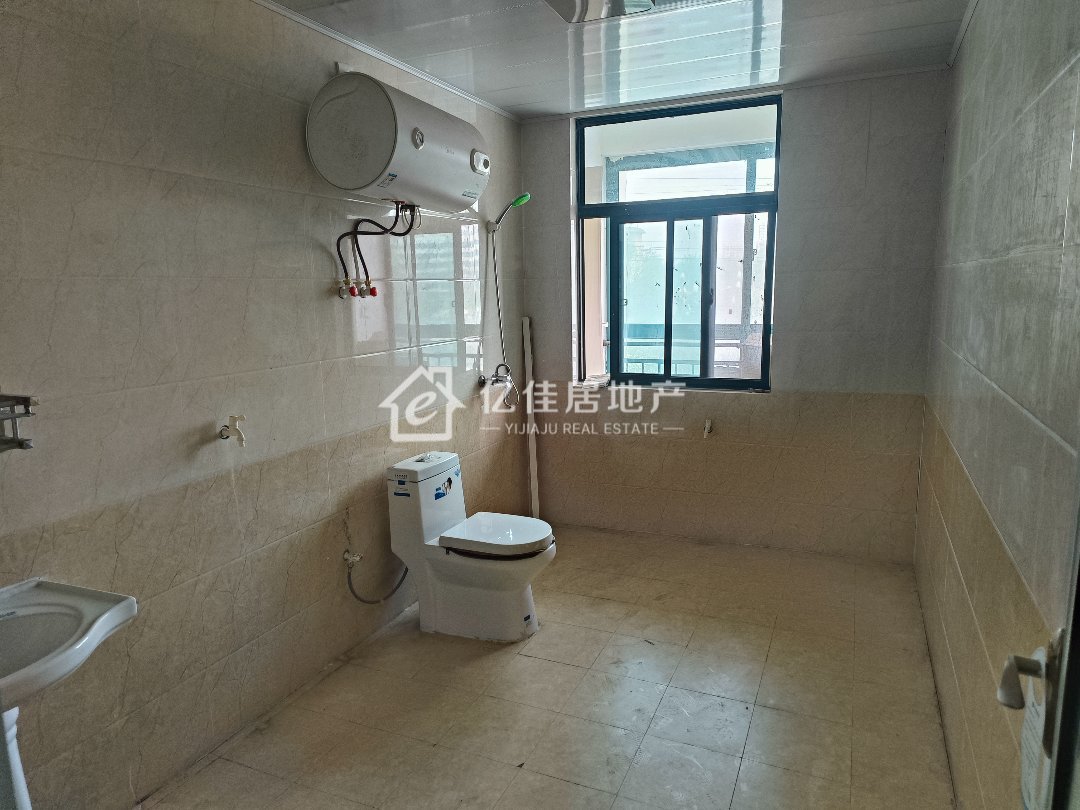 福地国际花园北区,福地国际花园北区4室2厅2卫2阳台精装,业主急售8
