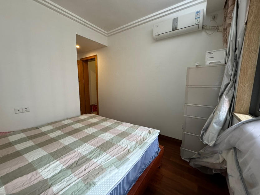 鸿都帝景湾,帝景湾三期南北通透精装4室送两车位 保养好拎包即可入住10