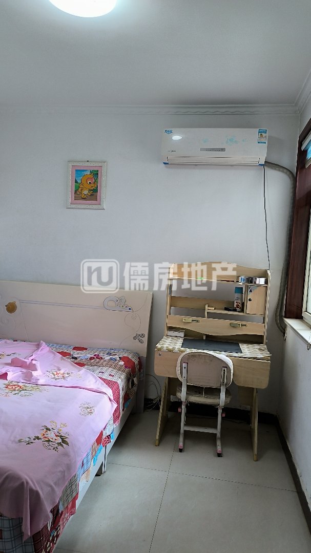 嘉润小区,三室两厅一卫,带27平车库9