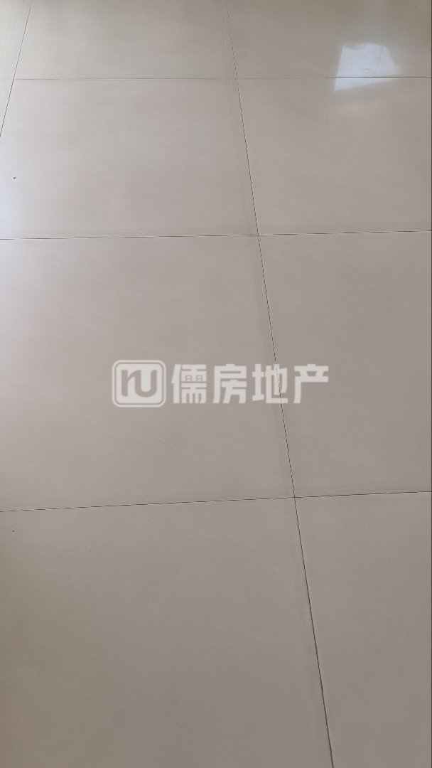 嘉润小区,三室两厅一卫,带27平车库13