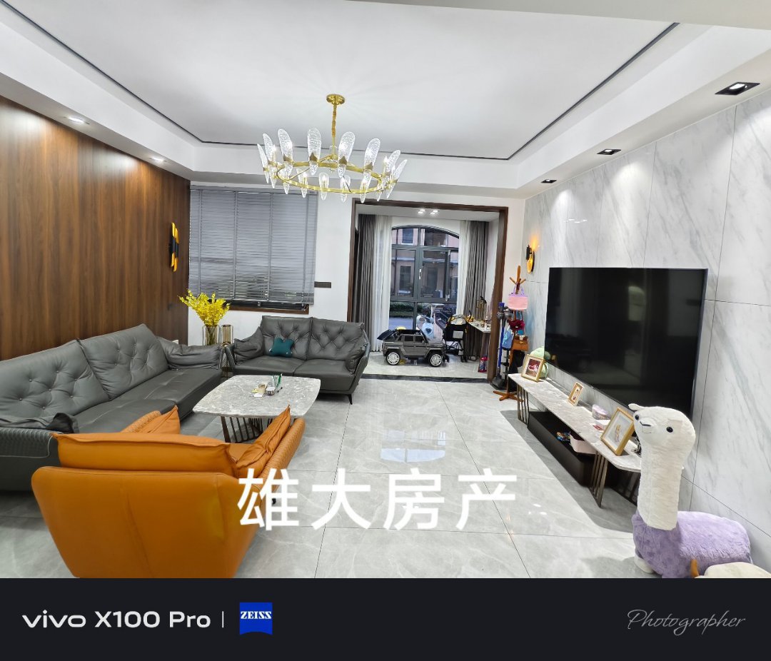 香山湖景天城,湖景天成豪华装修别墅出售5室3厅3卫加前后花园1