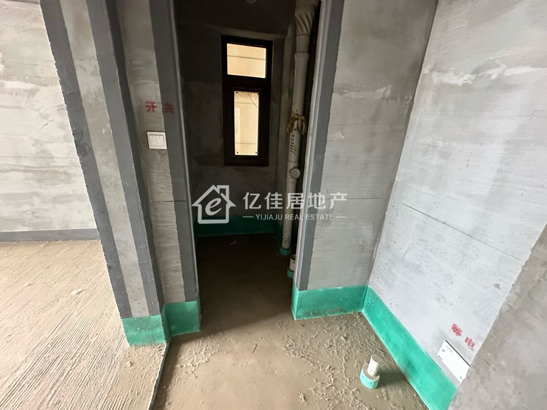绿洲望嵩文化广场,市中心 好位置!可住 可办公!中间楼层3