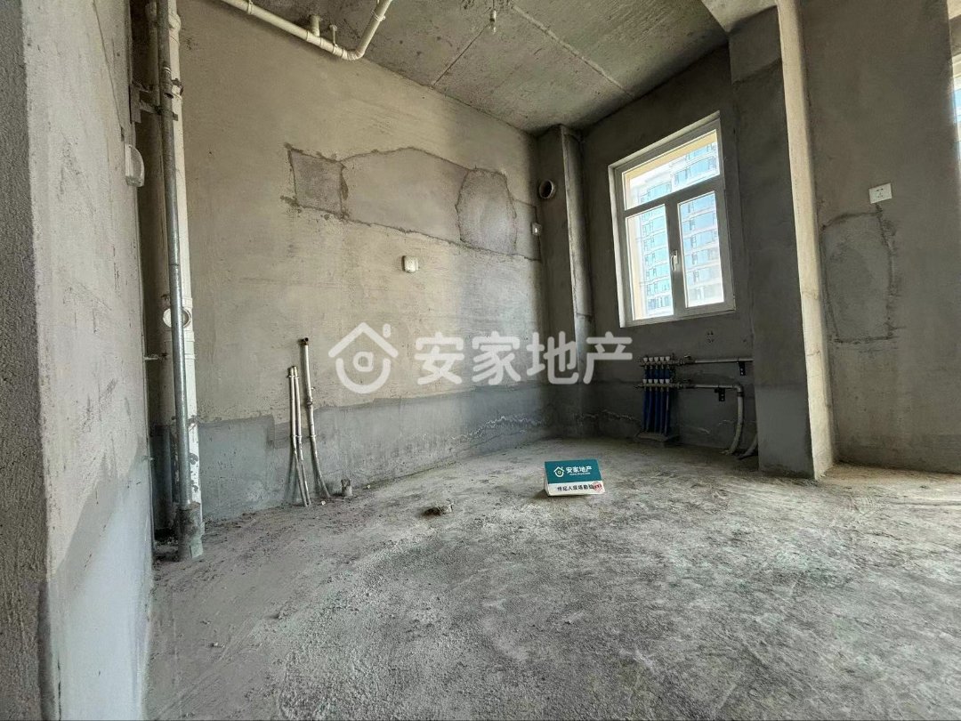 滨湖一号,五月精选临湖观景房,东区高端楼盘。满五,看房方便9
