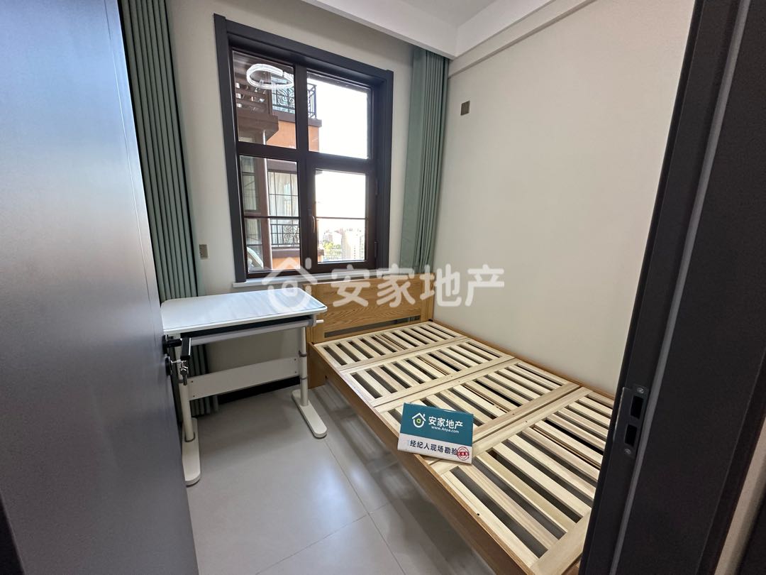 西建天茂和郡,精装未住 西建天茂和郡 电梯中层 不满二10