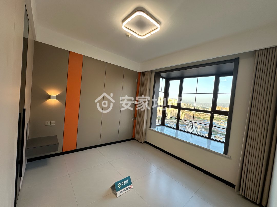 西建天茂和郡,精装未住 西建天茂和郡 电梯中层 不满二4