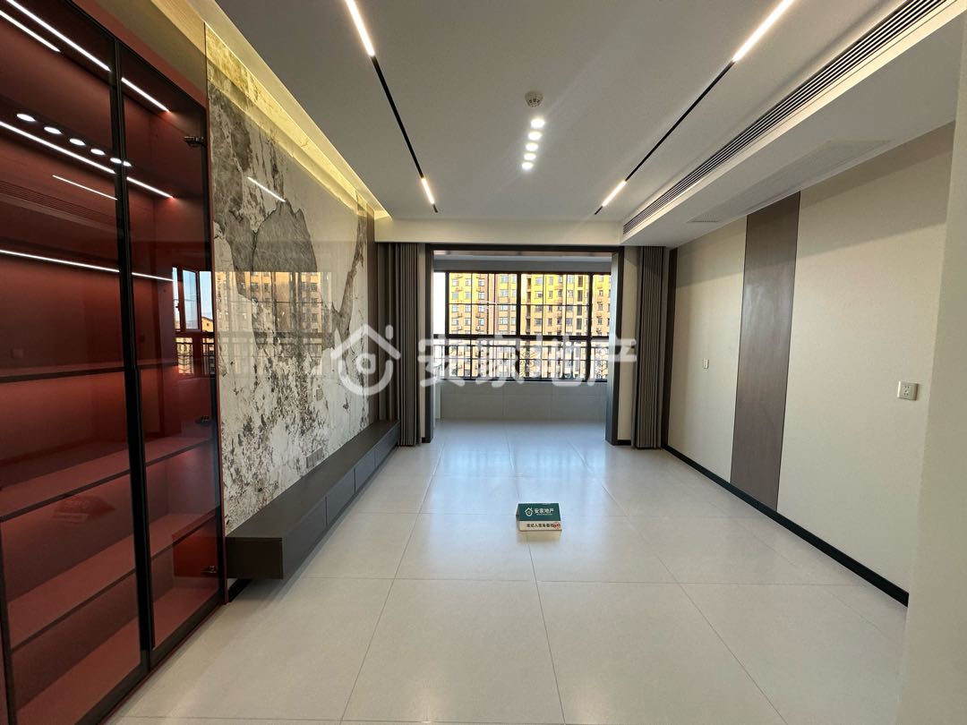 西建天茂和郡,精装未住 西建天茂和郡 电梯中层 不满二1