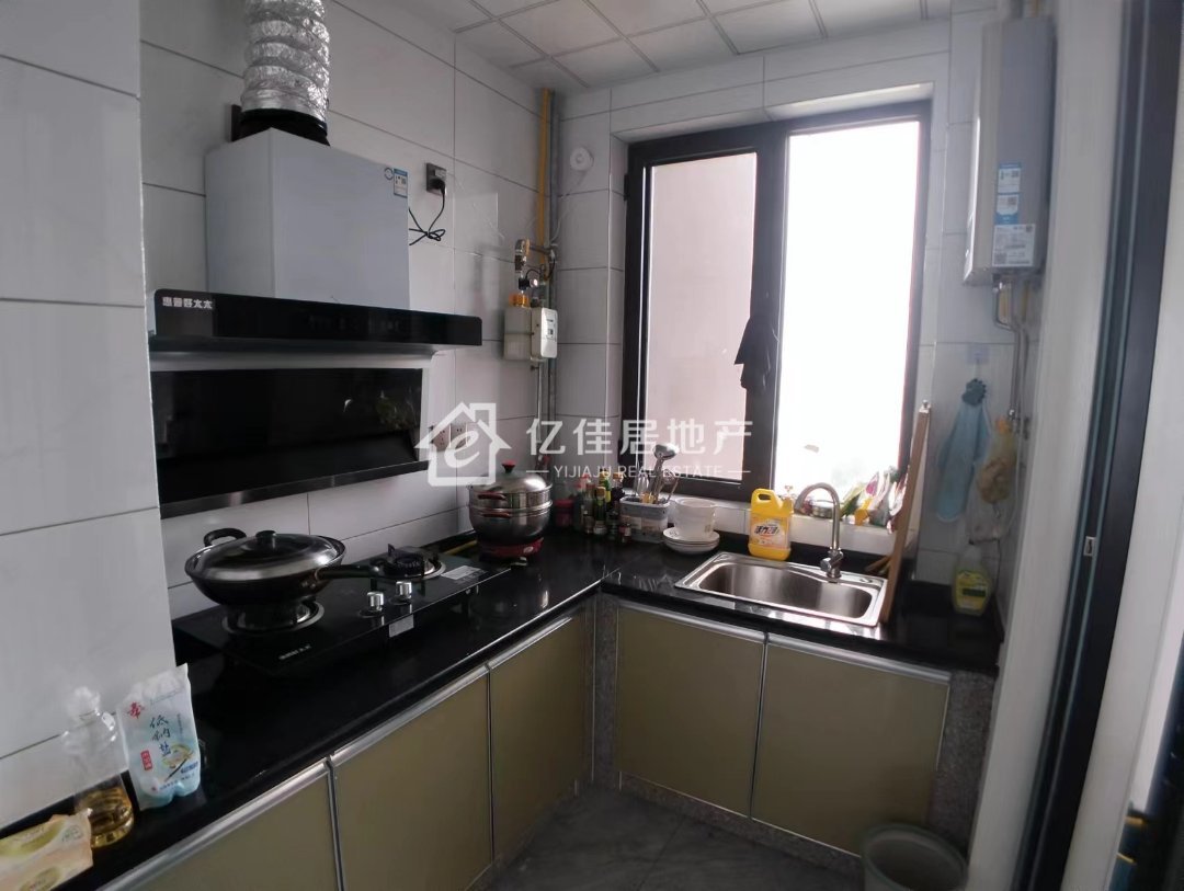 启德华府,启德华府76万元137㎡3室2厅2卫1阳台普通,目前在出租8