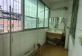 3932二完小附近精装三室带家具家电水电气三通,押金30004