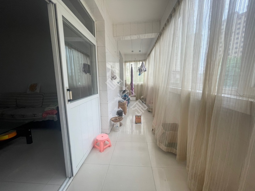 瑞丰路公路局家属院,难得一见的普通小户型,总价低,朝向好2