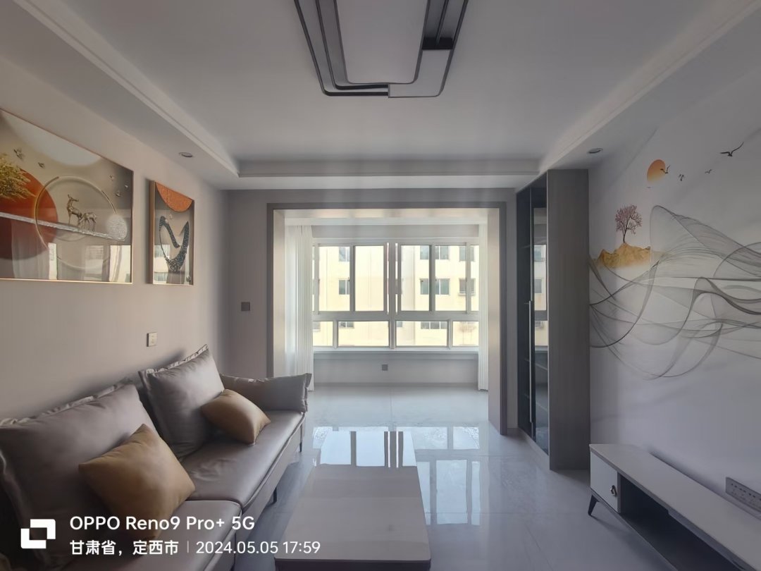 丽景园B区,丽景苑B区两室两厅,精装未入住,可按揭1